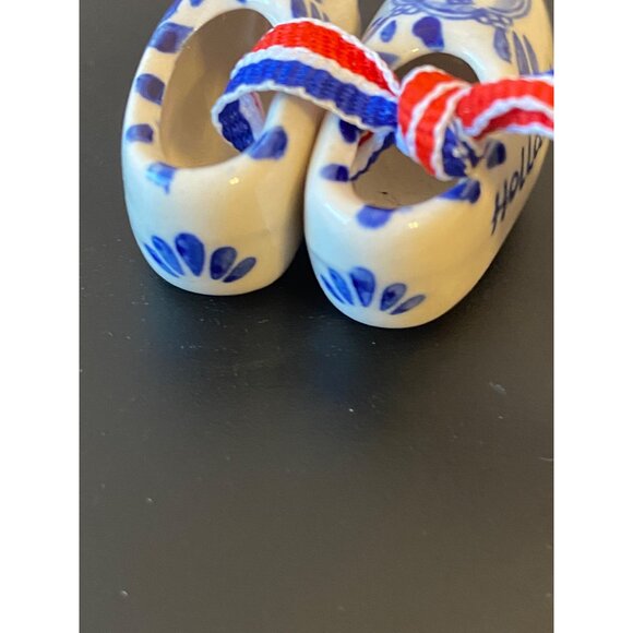 Mini Delft Holland Ceramic Clogs With Windmill Design & Red/White/Blue Ribbon Ac - Picture 7 of 9